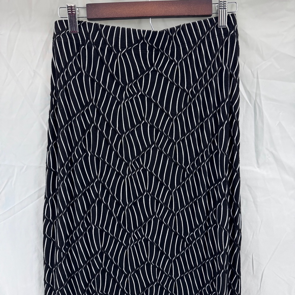 Chico's Black & White Abstract Geometric Textured Maxi Skirt Boho 90’s Revival - Picture 6 of 11